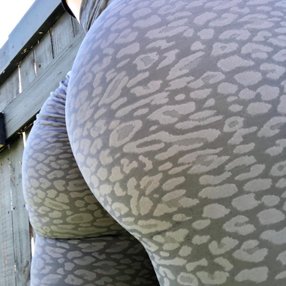 NEW ABS2B leggings with mesh on the side